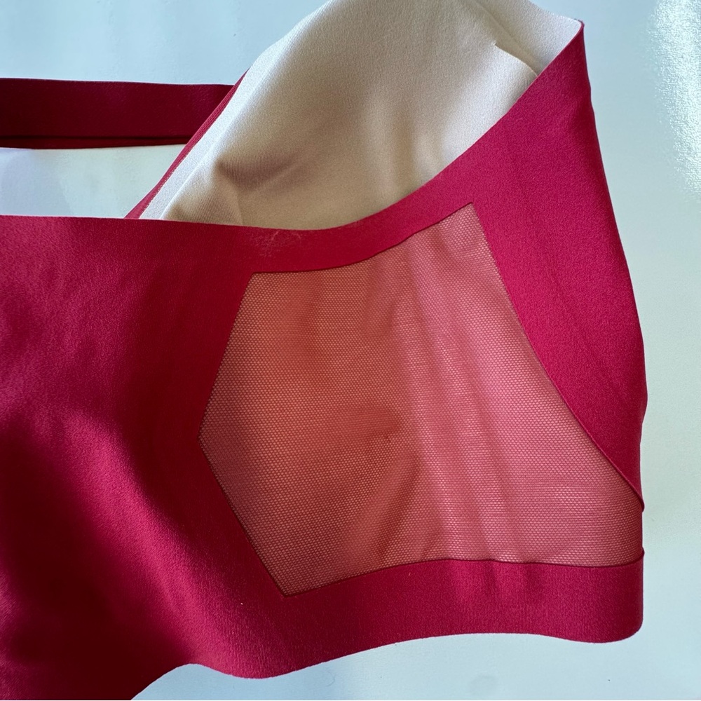 HONEYLOVE Crossover Wireless Lift Comfort Bra in Deep Red 1X - Picture 6 of 6